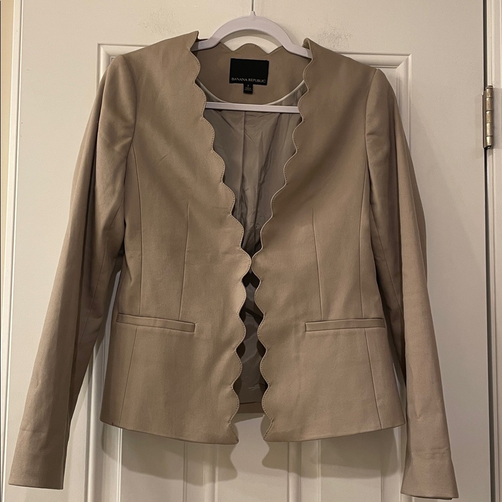Banana Republic Taupe Scalloped Front Blazer